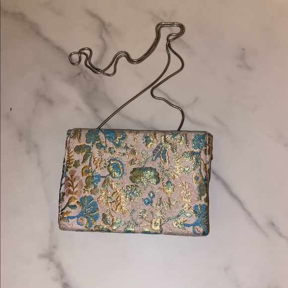 UO Gigi Mini Crossbody Bag - Picture 3 of 5